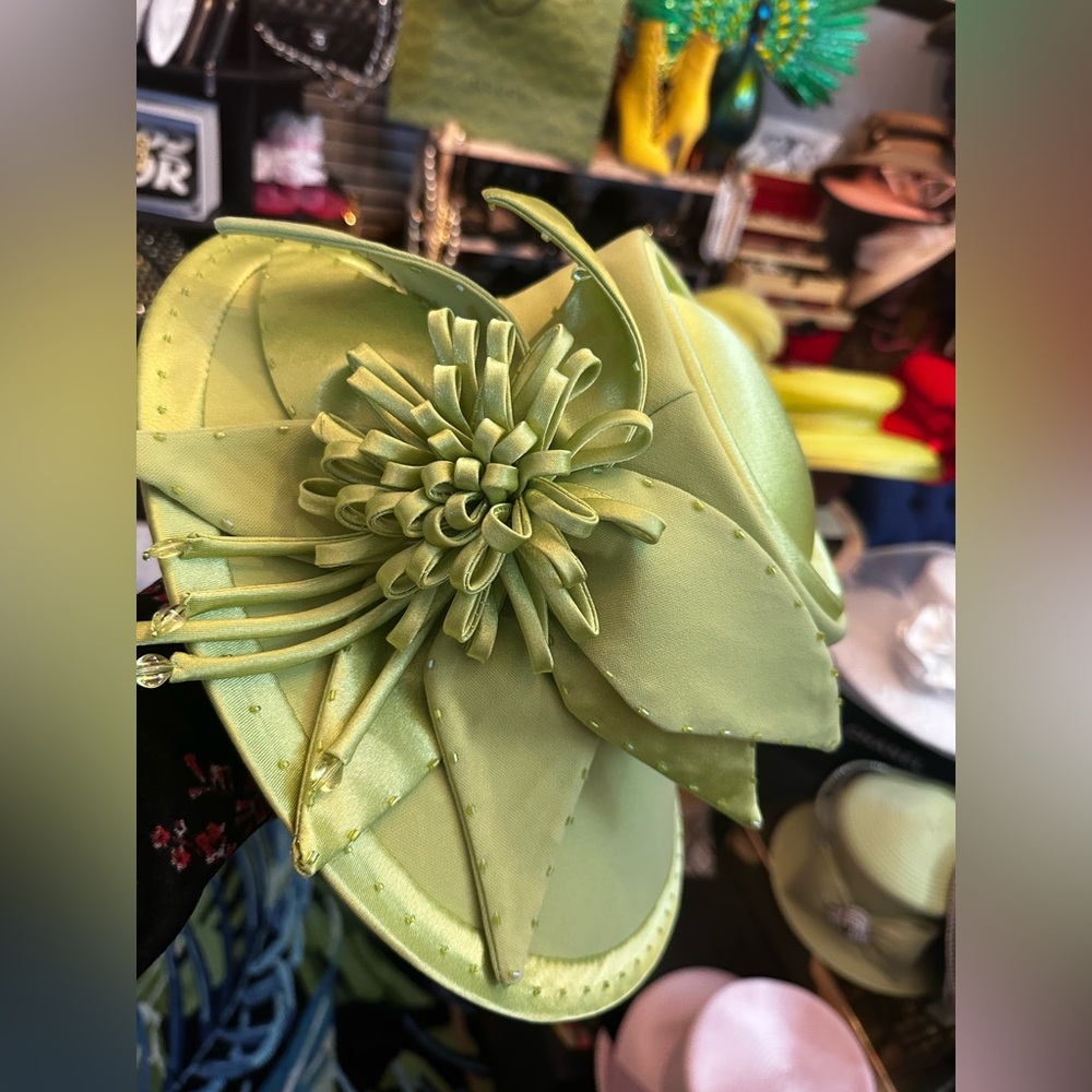 ML Studio Green Satin Hat and clutch 2pc set